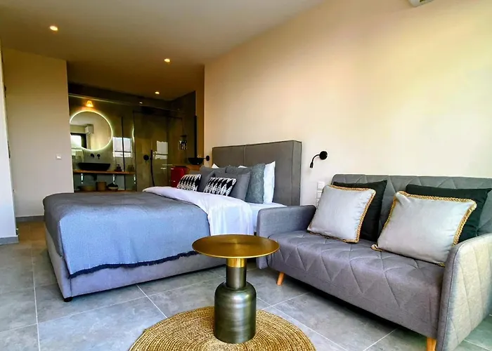 Daire Luxury With A Queens Double Bed Stunning Sea Vews And Private Jacuzzi *