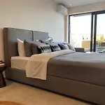 Luxury With A Queens Double Bed Stunning Sea Vews And Private Jacuzzi