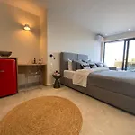 Luxury With A Queens Double Bed Stunning Sea Vews And Private Jacuzzi