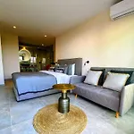 Apartment Luxury With A Queens Double Bed Stunning Sea Vews And Private Jacuzzi