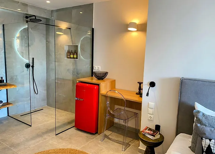 Luxury With A Queens Double Bed Stunning Sea Vews And Private Jacuzzi Apartament Megali Ammos (Skiathos)